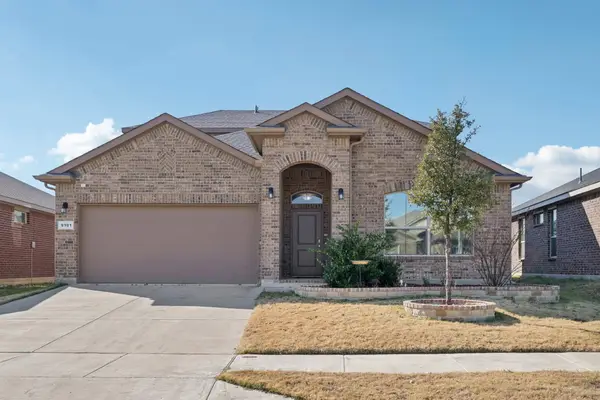 9101 Fescue Drive, Fort Worth, TX 76179