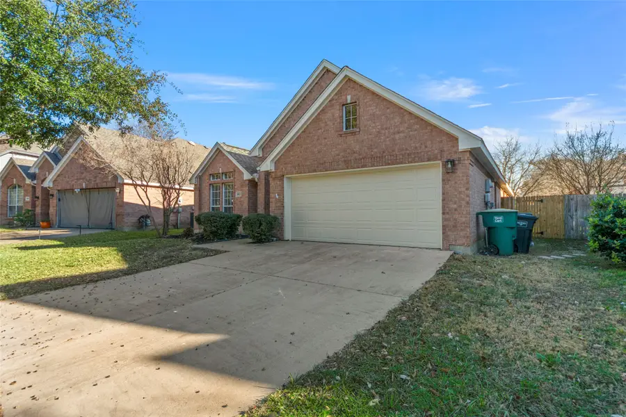 8013 Belladonna Drive, Fort Worth, TX 76123 - Image #2