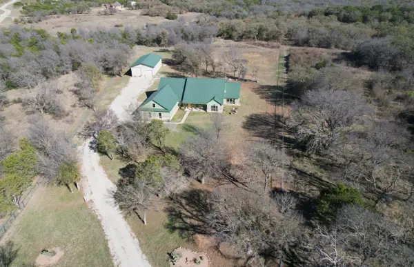 1079 Mountain Bluebird Court, Graford, TX 76449