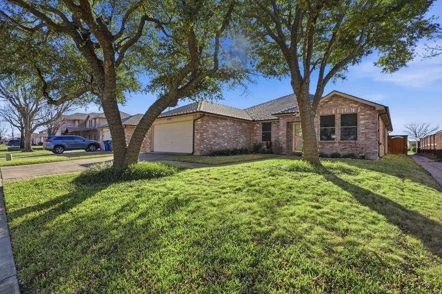 2920 Jamestown Drive, Wylie, TX 75098 - Image #2