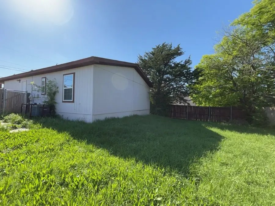 2511 Kavasar Drive, Dallas, TX 75241 - Image #3