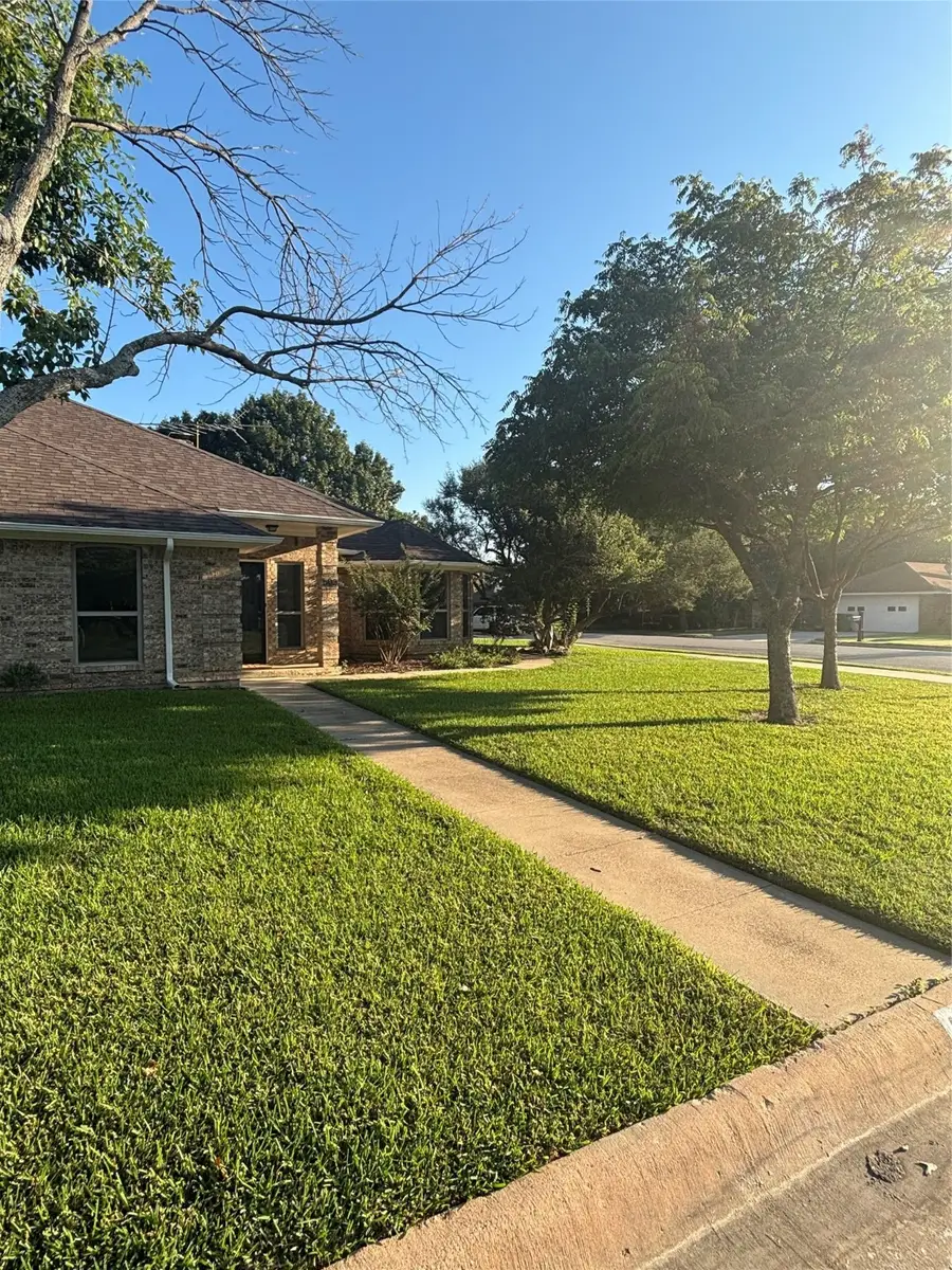 503 N 2nd Street, Krum, TX 76249 - Image #2