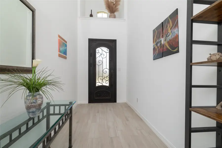 14708 Marrowglen Road, Justin Roanoke, TX 76052 - Image #3