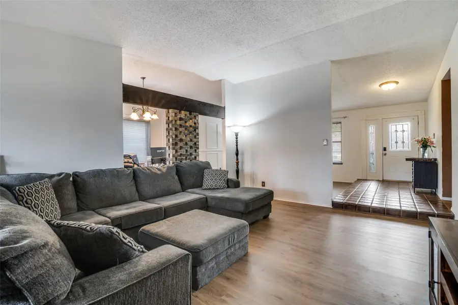 1365 Forestglen Drive, Lewisville, TX 75067 - Image #3