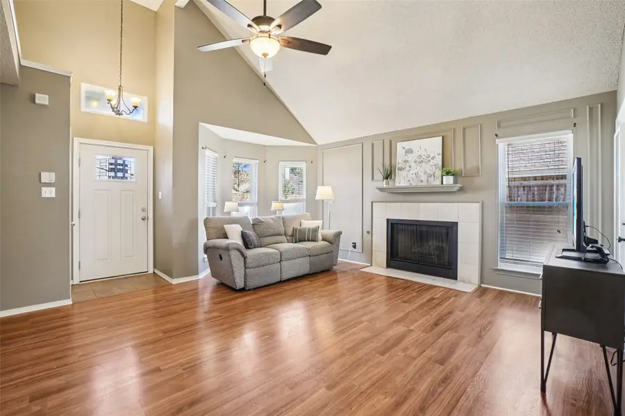 1517 Brookwood Drive, Grapevine, TX 76051 - Image #3