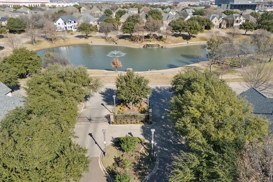 28 Emerald Pond Drive, Frisco, TX 75034 - Image #2