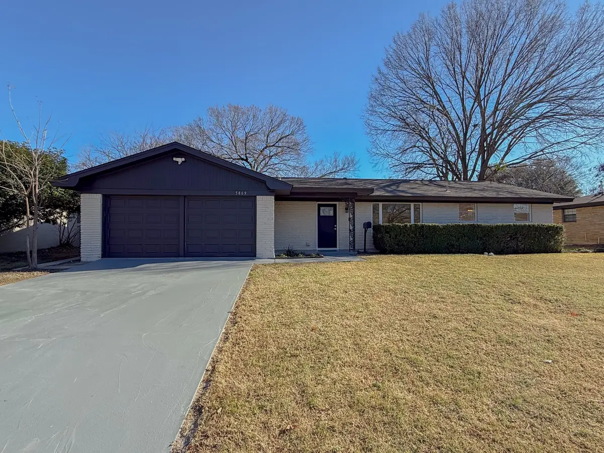 5809 Winifred Drive, Fort Worth, TX 76133 - Image #1