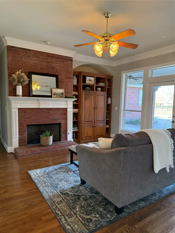 421 Pleasant Run, Murphy, TX 75094