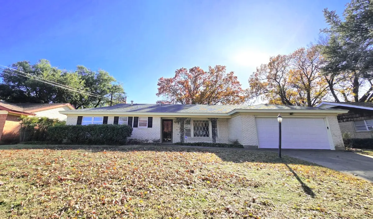 5708 Starlight Drive, Haltom City, TX 76117 - Image #1