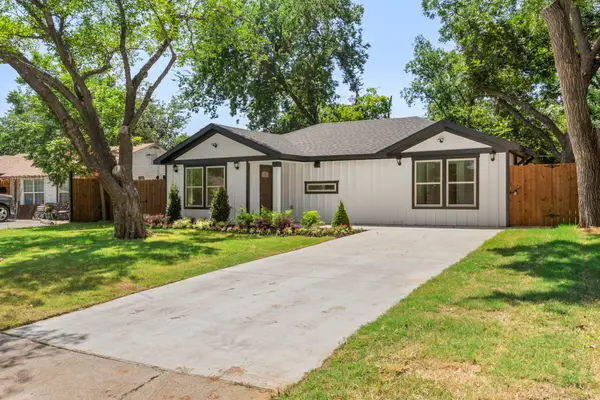 825 Apache Trace, Grand Prairie, TX 75051