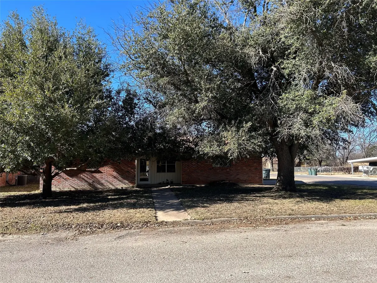 502 Ridgeway Street, Clyde, TX 79510 - Image #1