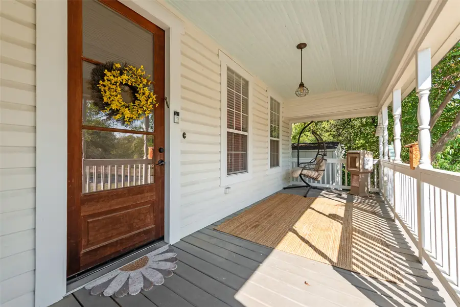 318 S Walnut Street, Weatherford, TX 76086 - Image #2