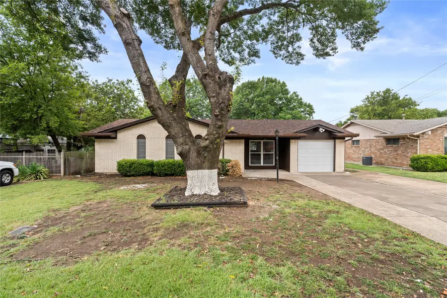103 N Summit Street, Red Oak, TX 75154 - Image #2