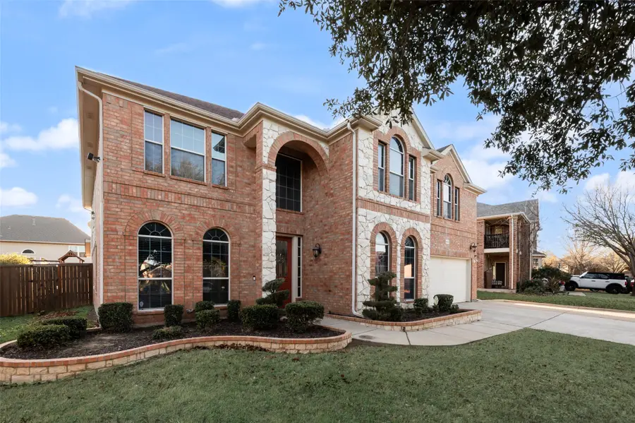 4902 Spring Lake Parkway, Mansfield, TX 76063 - Image #2