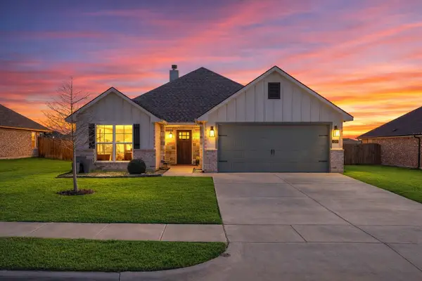 4203 Padron Lane, Sanger, TX 76266