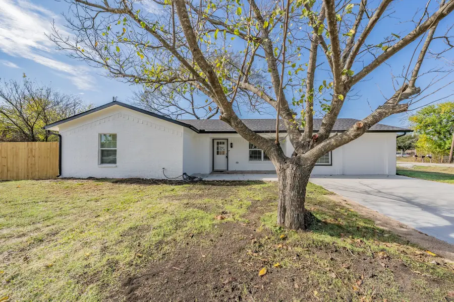 207 N Hickory Street, Venus, TX 76084 - Image #2