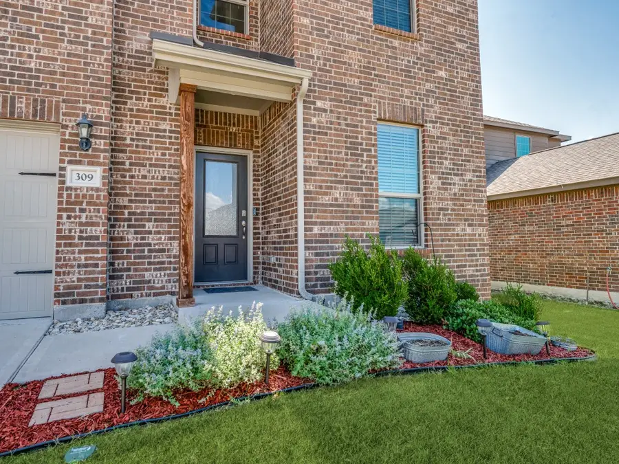 309 Golden Sands Lane, Princeton, TX 75407 - Image #2