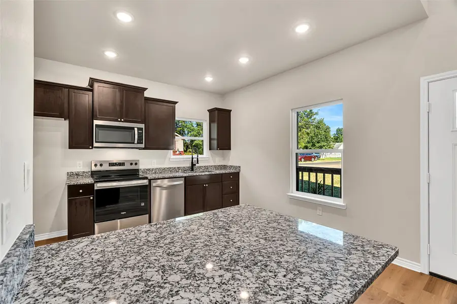 1701 Sandlin St, Longview, TX 75602 - Image #2