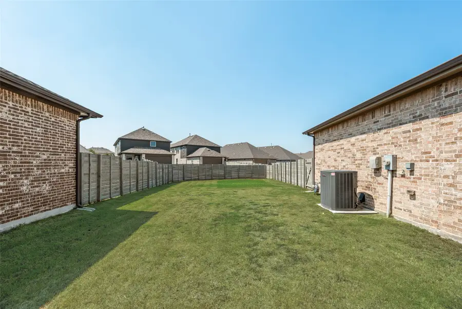 912 Lamp Post Lane, Argyle, TX 76226 - Image #3