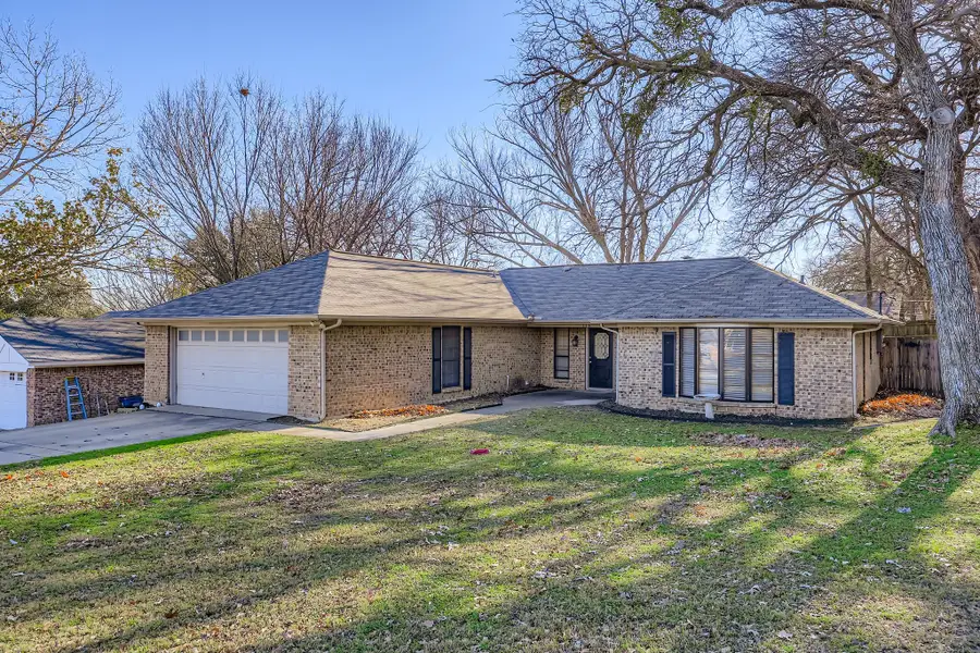 116 NE Alsbury Boulevard, Burleson, TX 76028 - Image #2