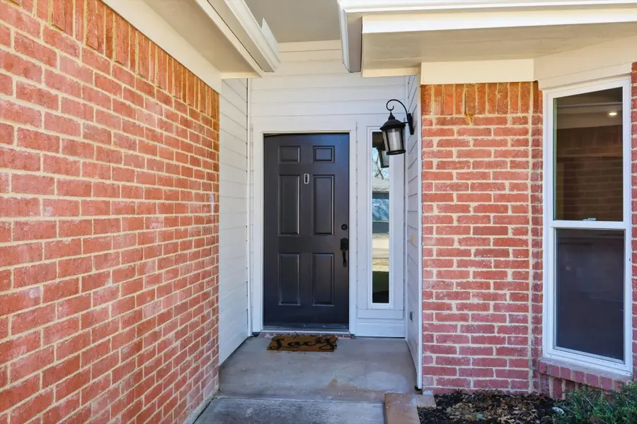 5910 Fawn Meadow Trail, Arlington, TX 76017 - Image #2