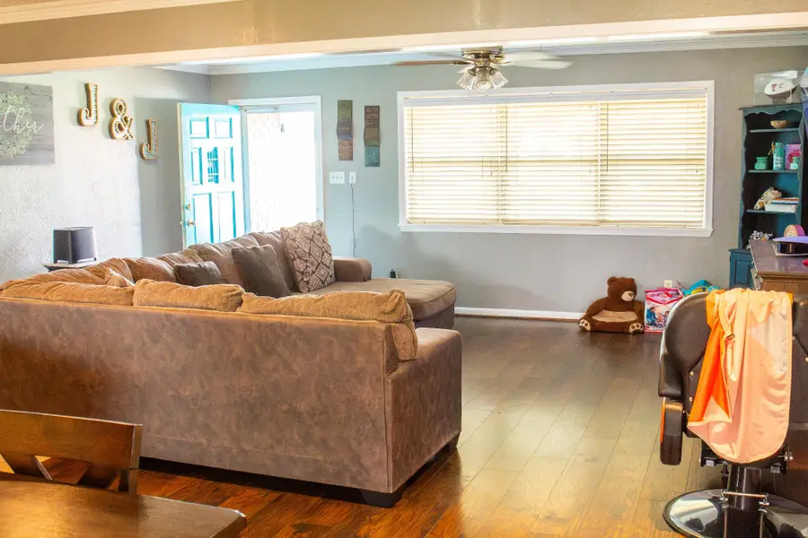 715 Avenue J, Anson, TX 79501 - Image #3