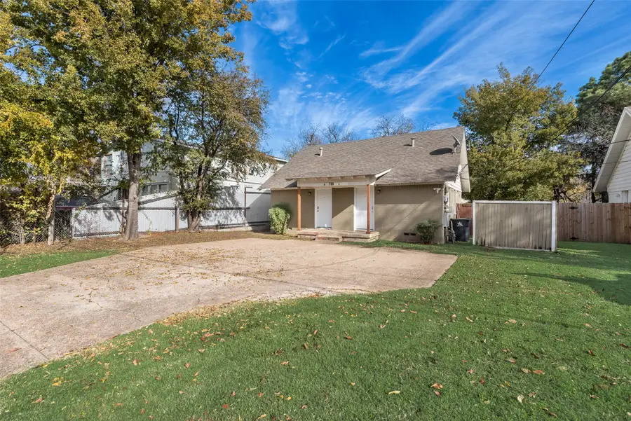 709 N Pecan Street, Arlington, TX 76011 - Image #2