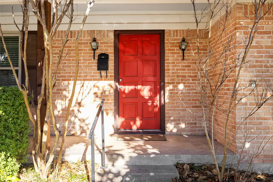 202 Joe White Street, Rockwall, TX 75087 - Image #2
