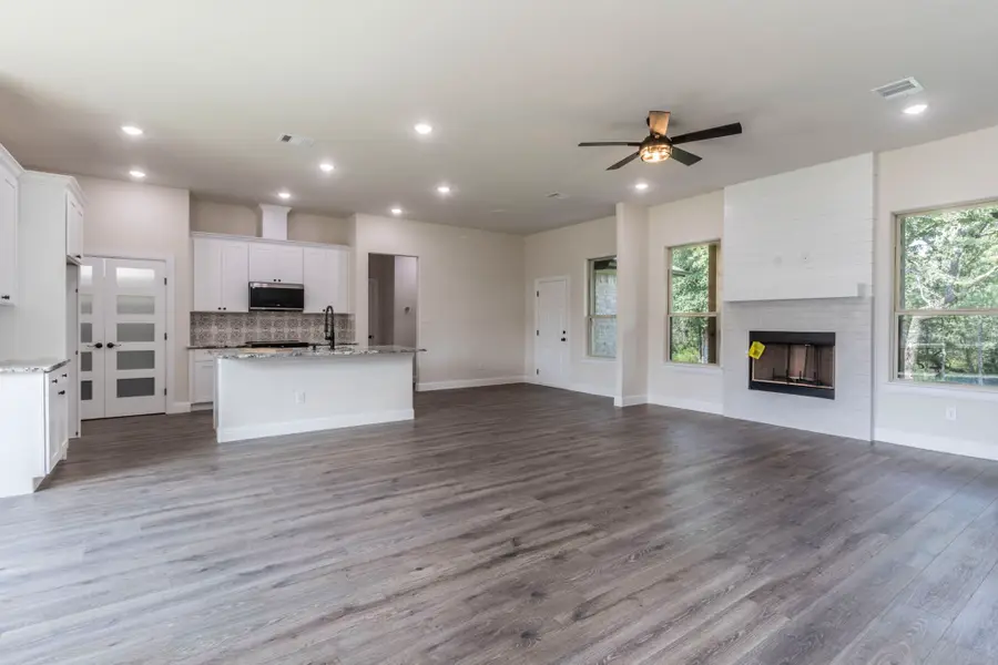 458 Jim Walters Drive, Runaway Bay, TX 76426 - Image #2