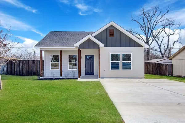 1520 Whippoorwill Way, Azle, TX 76020