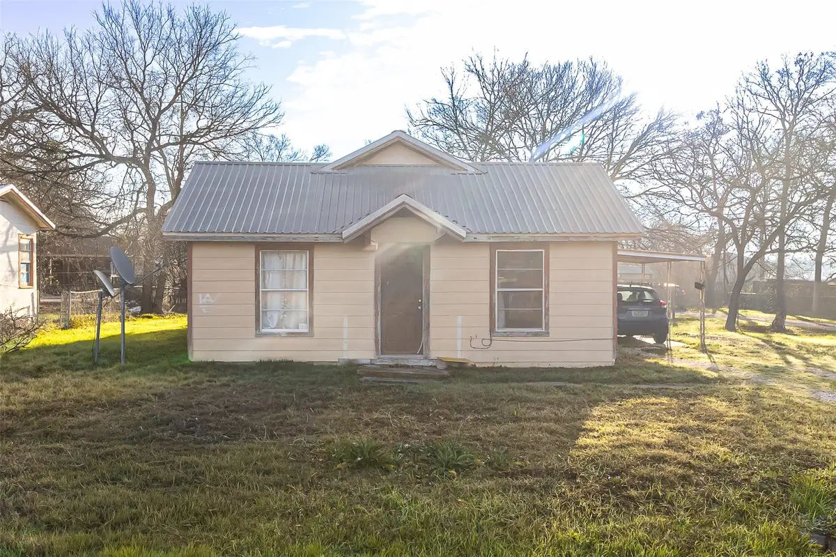 201 N Kings Trail, Little River Academy, TX 76554 - Image #1