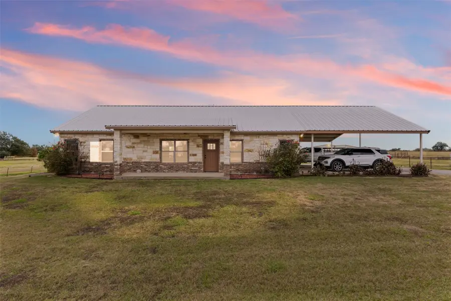 452 County Road 470, Chilton, TX 76632 - Image #2