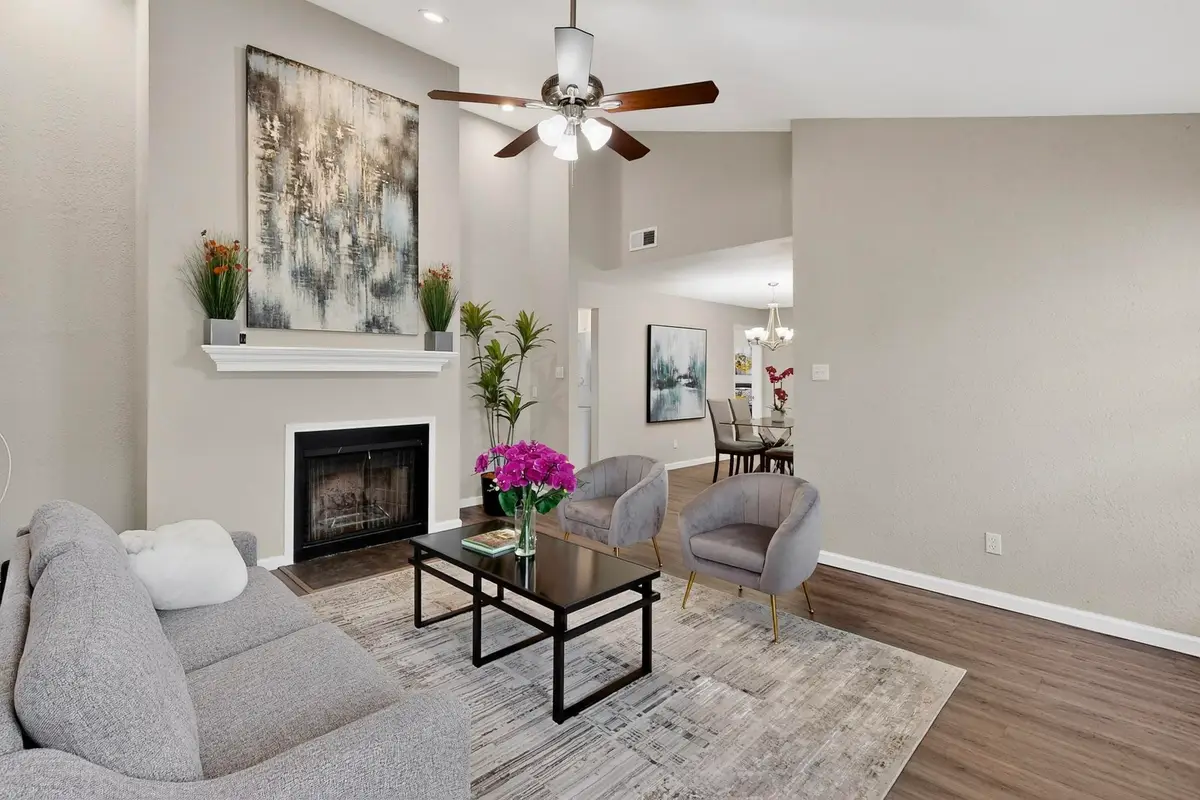 218 N Beacon Street #108, Dallas, TX 75214 - Image #1