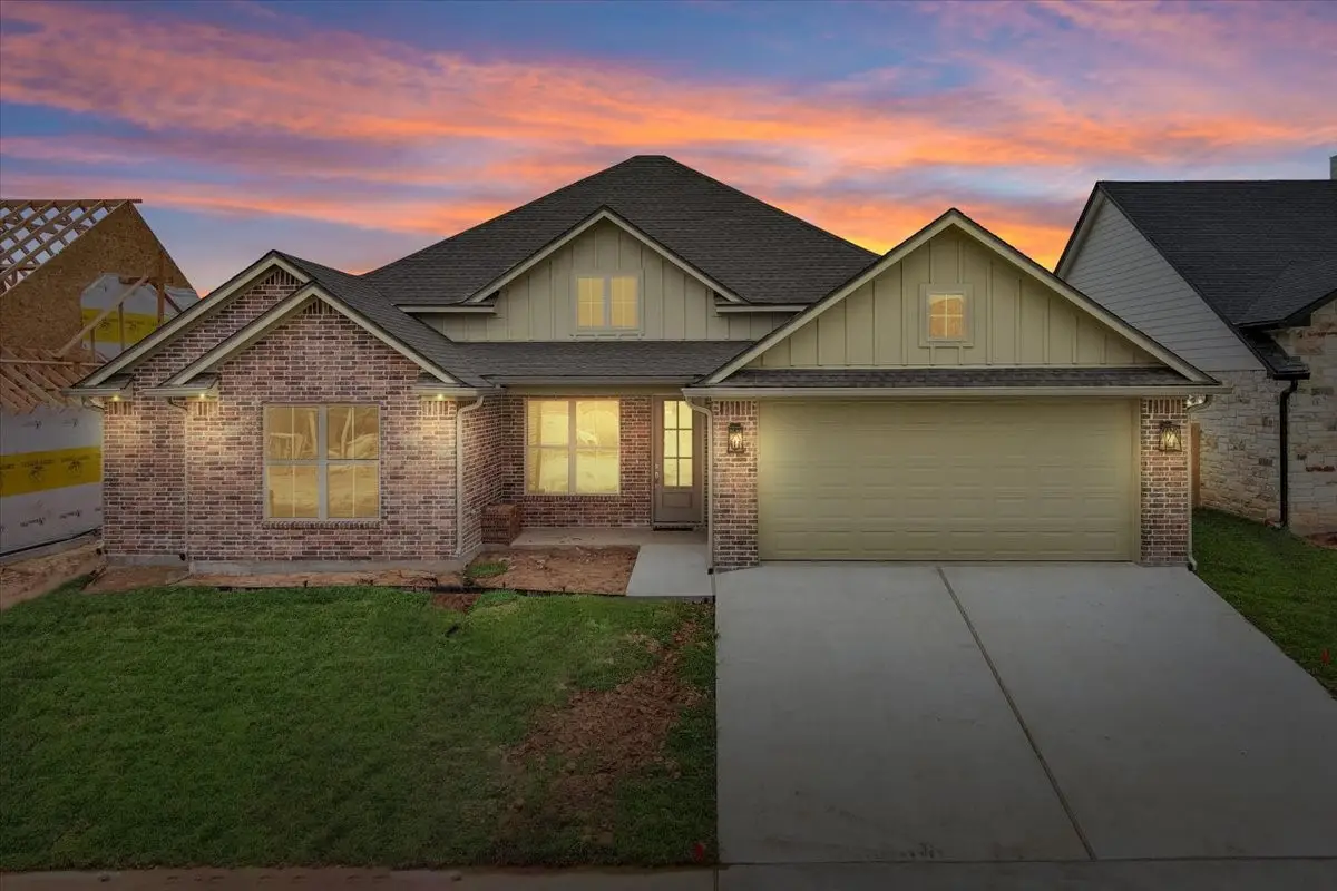 13008 Rainier Drive, Woodway, TX 76712 - Image #1