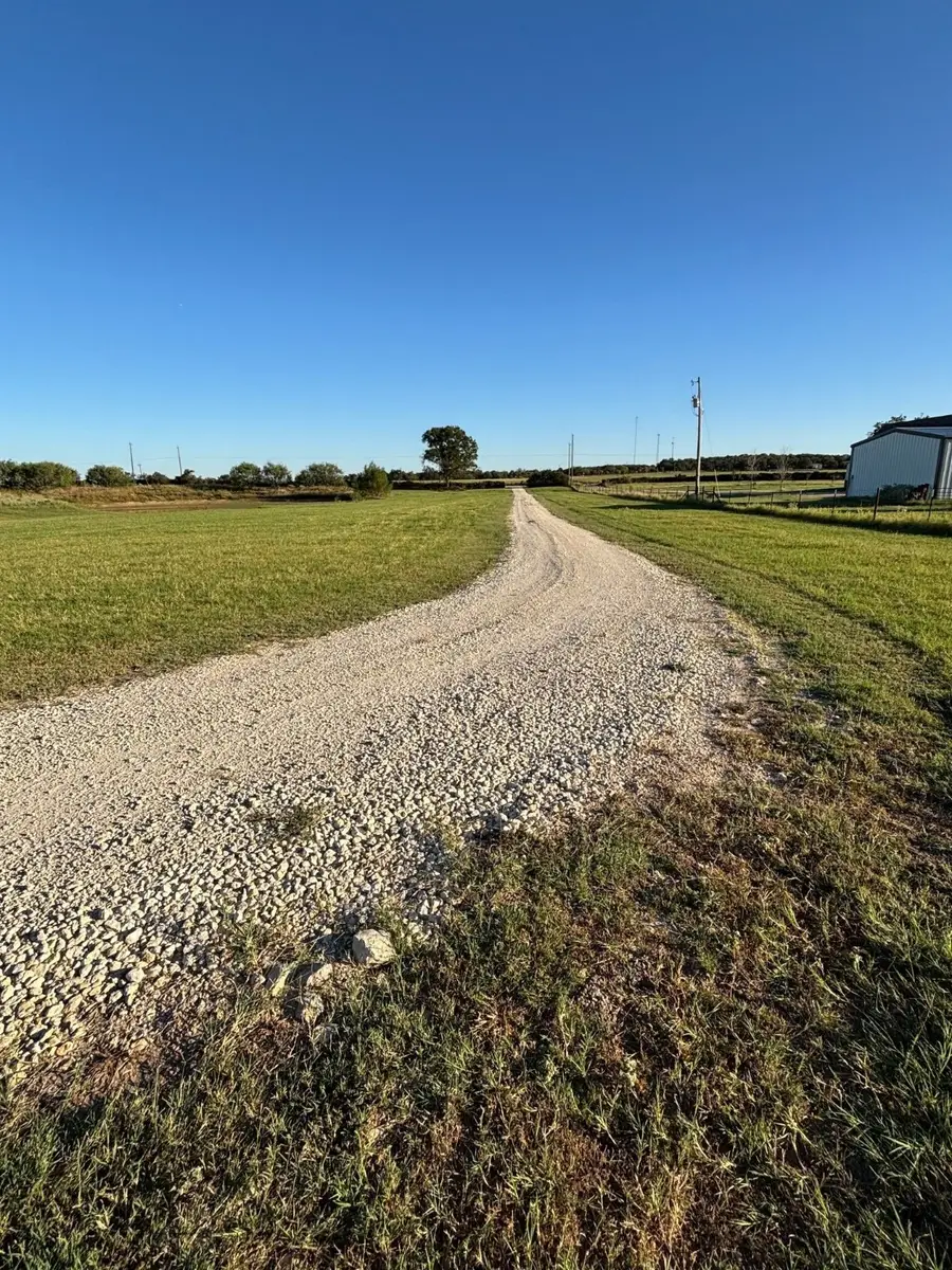 9940 Richter Court, Tolar, TX 76476 - Image #3