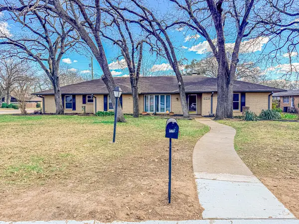 2213 Dartmouth Lane, Corsicana, TX 75110