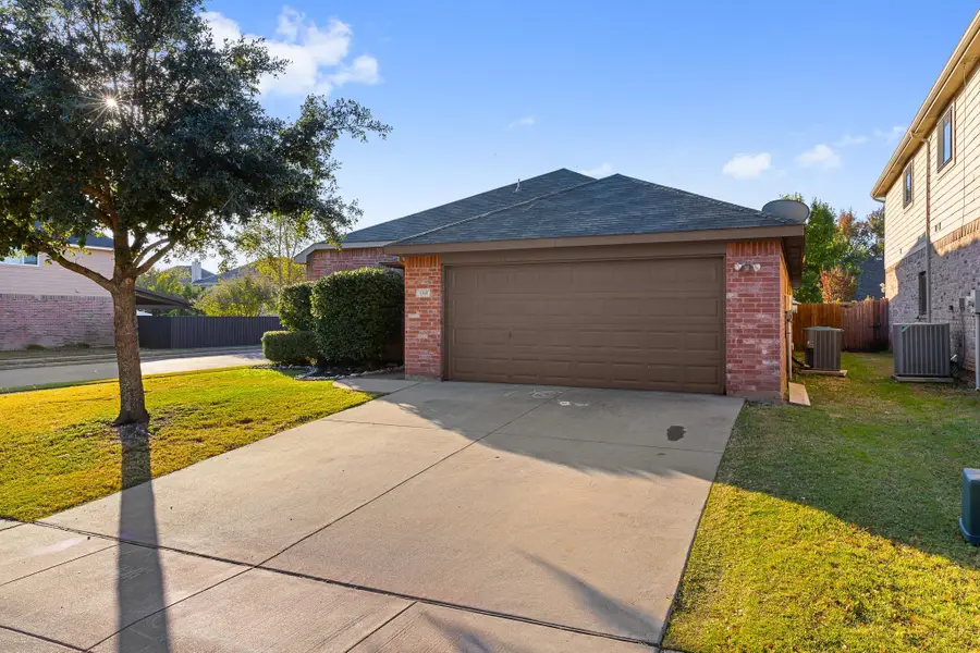 1360 Castlegar Lane, Justin Roanoke, TX 76247 - Image #2