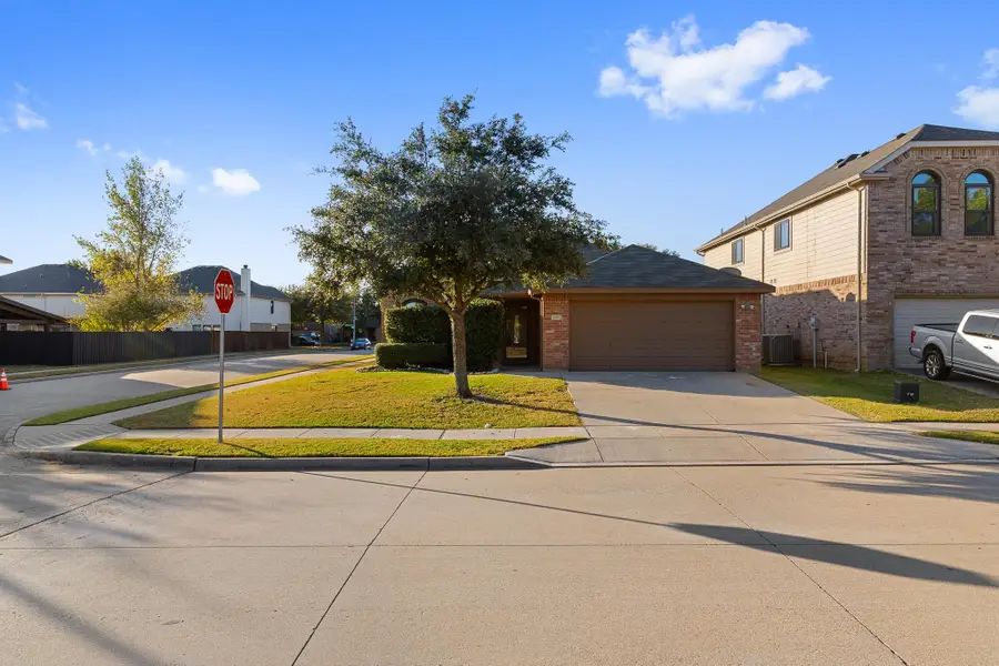 1360 Castlegar Lane, Justin Roanoke, TX 76247 - Image #3