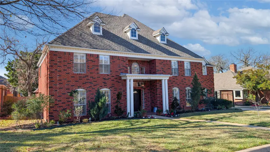 7206 Forestwind Court, Arlington, TX 76001 - Image #3