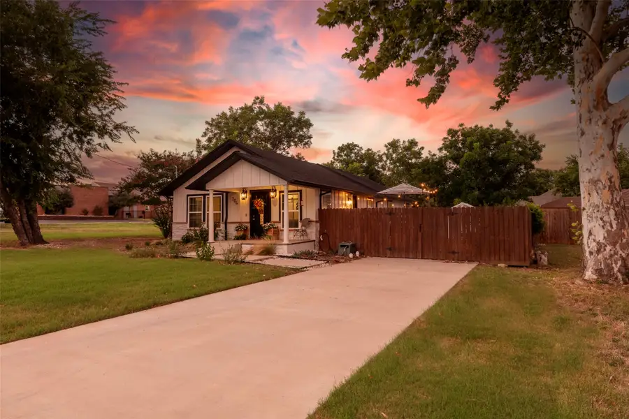 204 Main Street, Haslet, TX 76052 - #2