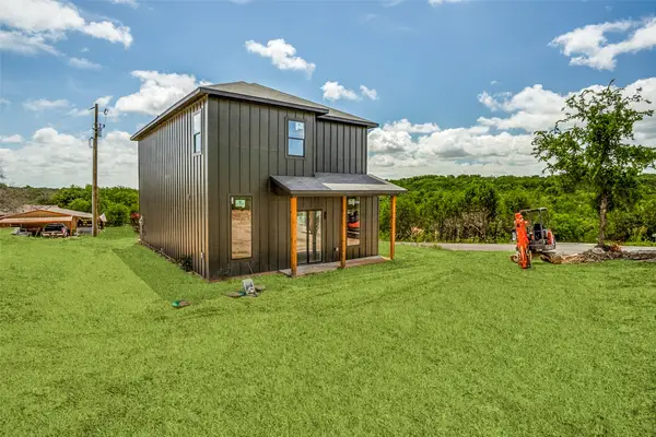 2520 Elk Trail, Granbury, TX 76048