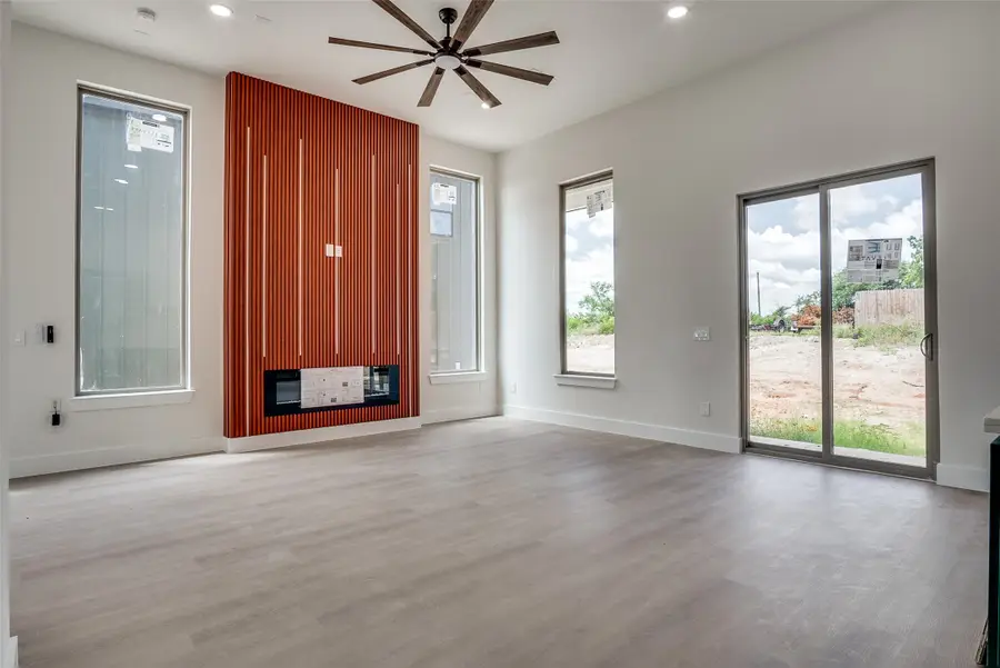 2518 Elk Trail, Granbury, TX 76048 - Image #3