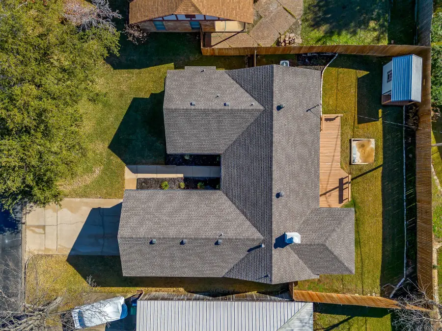 317 Northglen Drive, Hurst, TX 76054 - Image #3