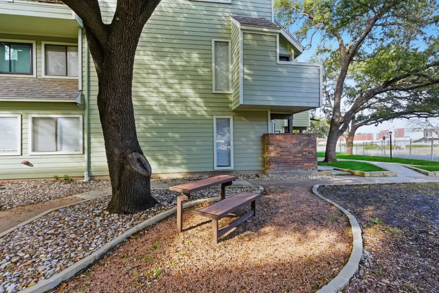 3101 Sondra Drive #201, Fort Worth, TX 76107 - Image #3