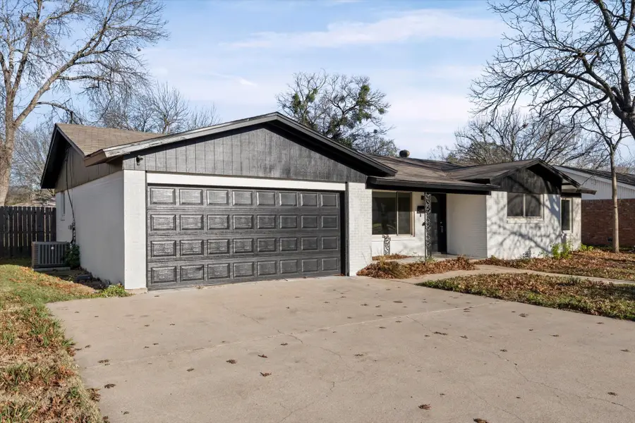 2107 Mountainview Drive, Waco, TX 76710 - Image #2