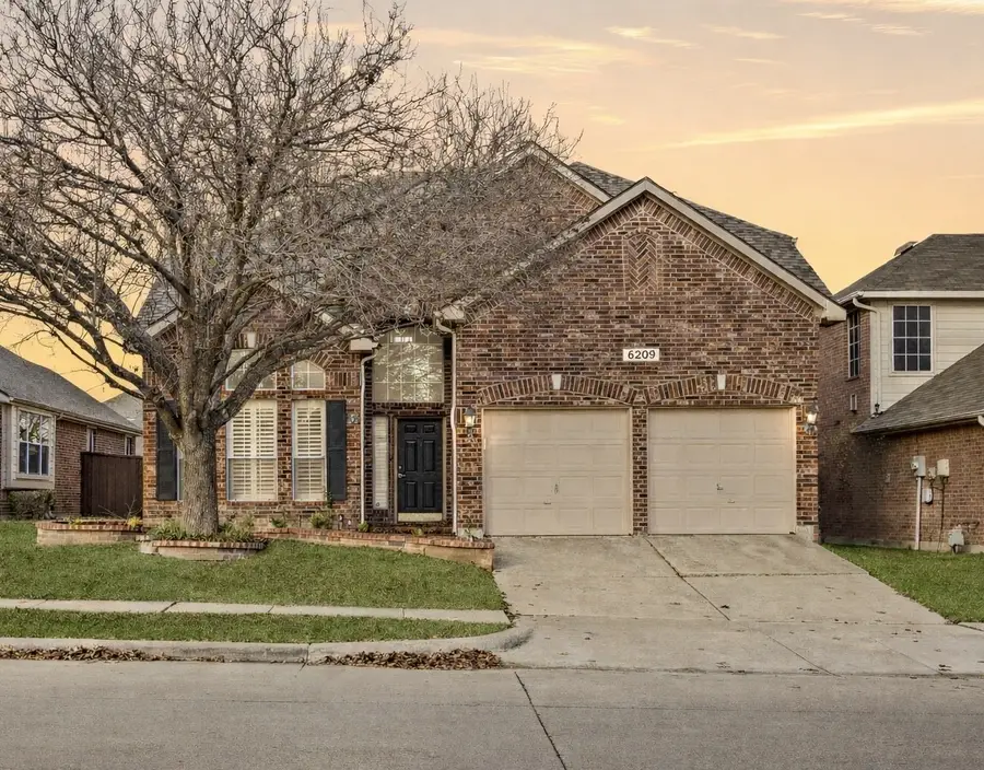 6209 Creek Crossing Lane, Sachse, TX 75048 - Image #2