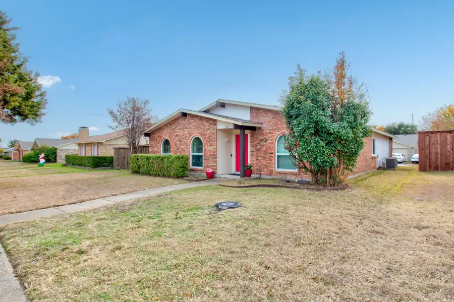 2810 Landershire Lane, Garland, TX 75044 - Image #2