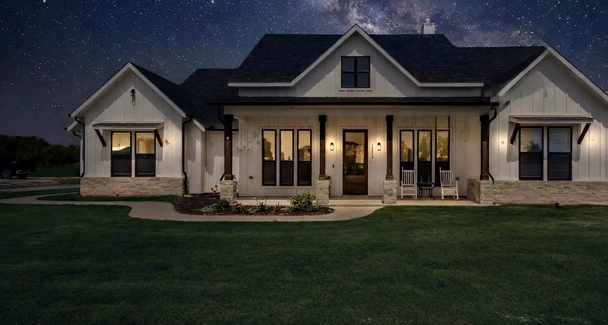 12880 Pruett Road, Krum, TX 76249 - Image #1