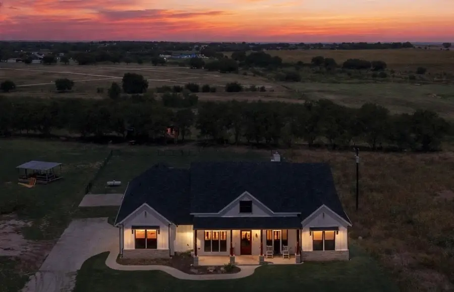 12880 Pruett Road, Krum, TX 76249 - Image #2