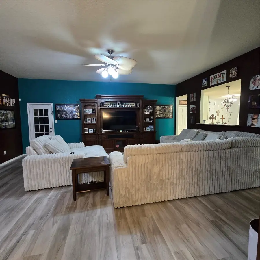 212 Druse Lane, Jarrell, TX 76537 - Image #3